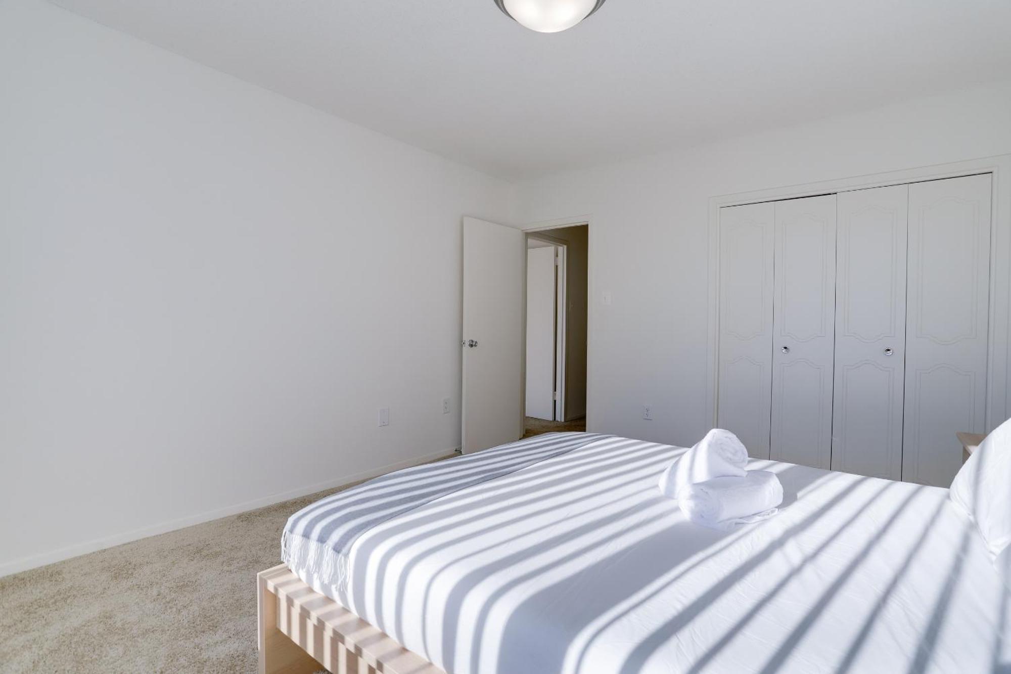 Spacious 2 Bedrooms Apt @Crystal City With Gym Арлингтън Екстериор снимка