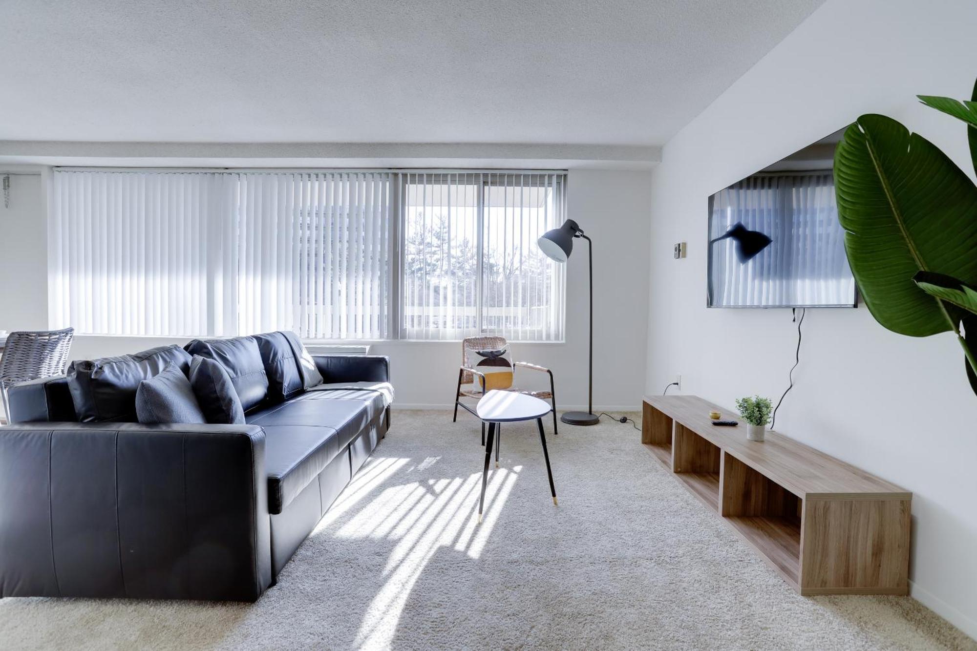 Spacious 2 Bedrooms Apt @Crystal City With Gym Арлингтън Екстериор снимка